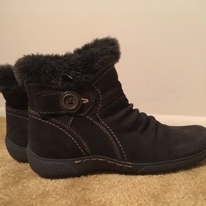 Bare Traps Faux fur boots